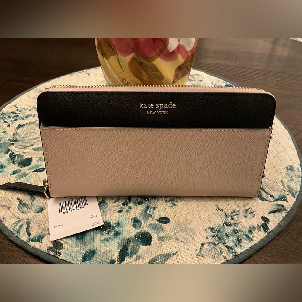 NWT MSRP $229 Kate Spade Cameron Large Continental Wallet Warm Beige/ Black